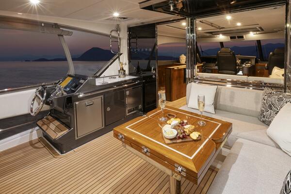 2027Riviera 72 ft 72 Sports Motor Yacht Series II