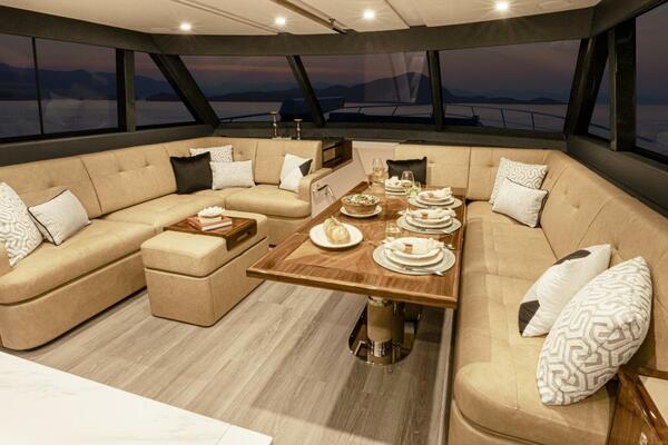 2027Riviera 72 ft 72 Sports Motor Yacht Series II