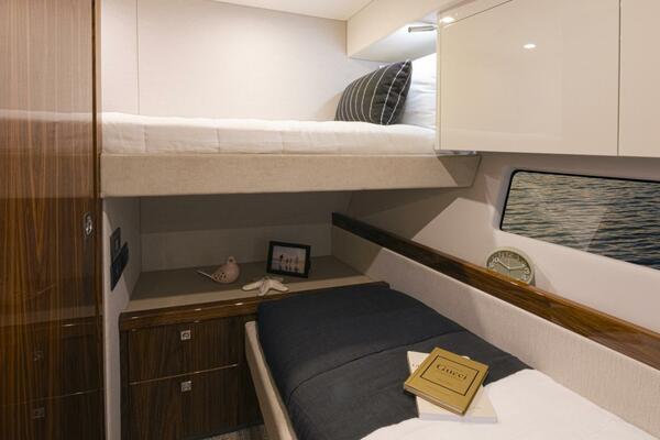 2027Riviera 72 ft 72 Sports Motor Yacht Series II