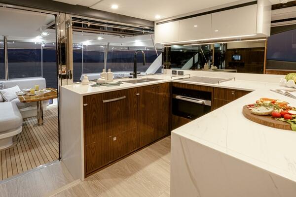 2027Riviera 72 ft 72 Sports Motor Yacht Series II