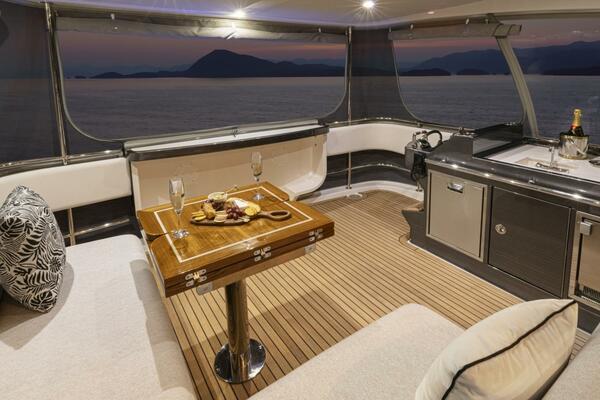 2027Riviera 72 ft 72 Sports Motor Yacht Series II