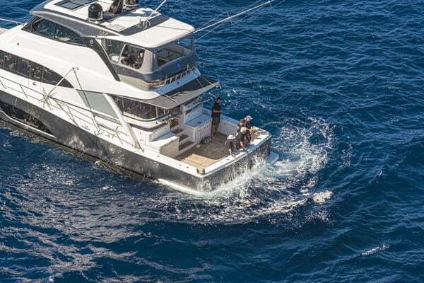 2027Riviera 72 ft 72 Sports Motor Yacht Series II
