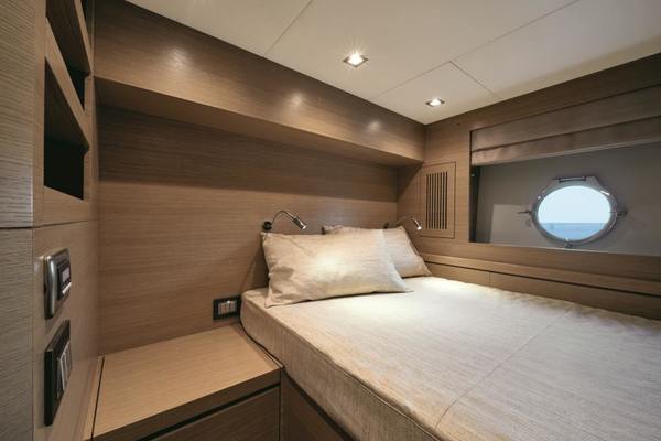 2021Monte Carlo Yachts 80 ft MCY 80