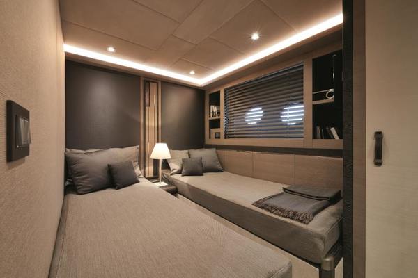 2021Monte Carlo Yachts 80 ft MCY 80