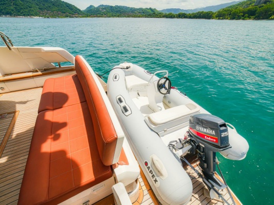 YOLO 50ft Fairline Yacht For Sale