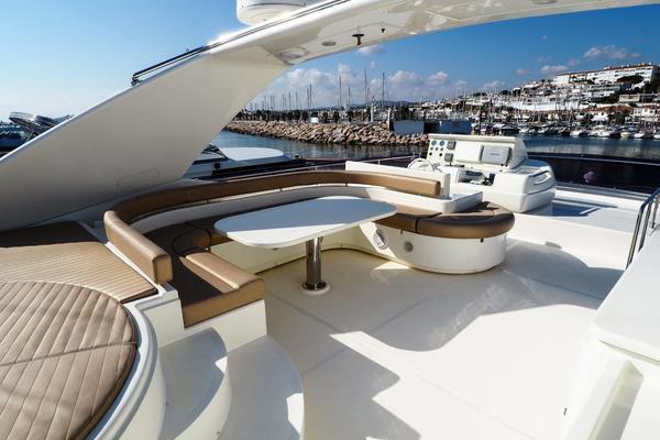 2007Ferretti Yachts 83 ft 830   Macondo