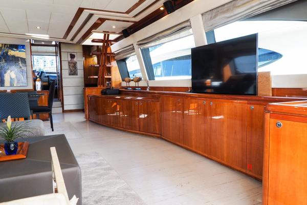 2007Ferretti Yachts 83 ft 830   Macondo