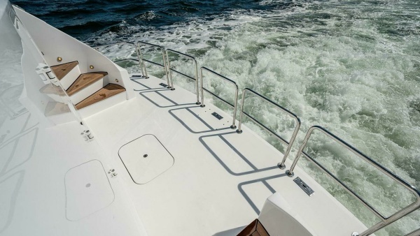 Magnum Ride 100ft Hatteras Yacht For Sale