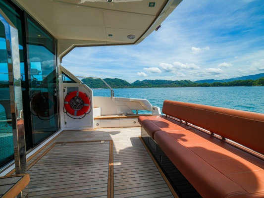 YOLO 50ft Fairline Yacht For Sale