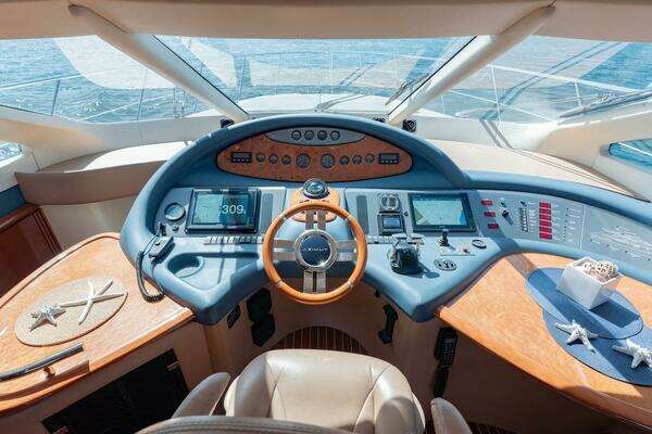 2007 Azimut 62