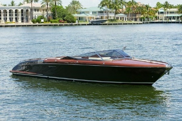 33-ft-Riva-2015-33 Aquariva-BABY SHA -Panama yacht for sale
