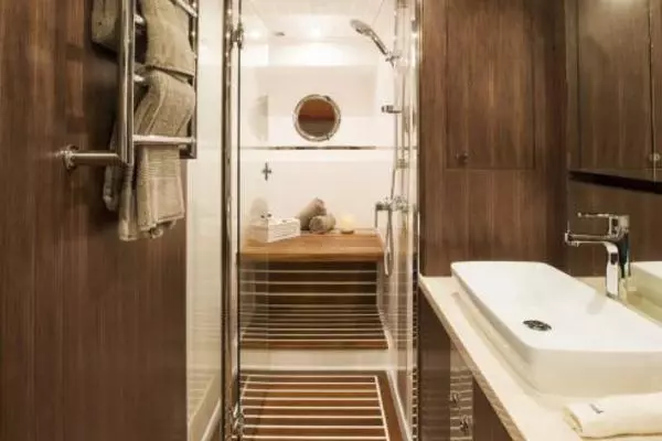 2026Belize 66 ft 66 Sedan