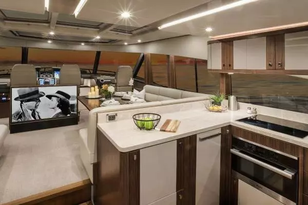 2026Belize 66 ft 66 Sedan