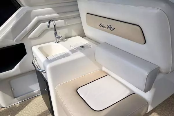 Sea Ray 400 Express Cruiser Yacht For Sale