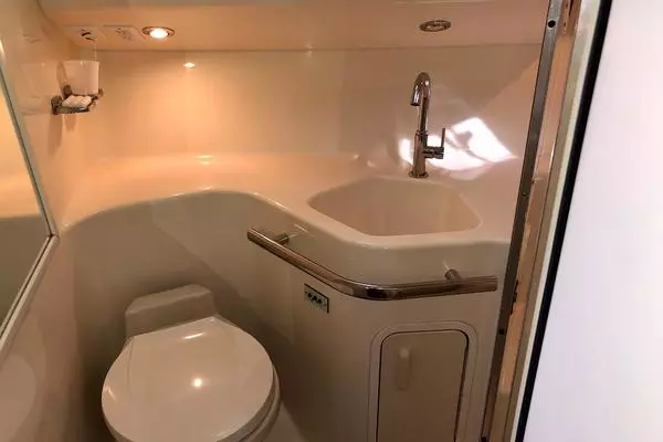 Sea Ray 400 Express Cruiser Yacht For Sale
