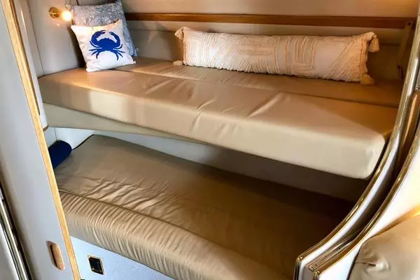 Sea Ray 400 Express Cruiser Yacht For Sale