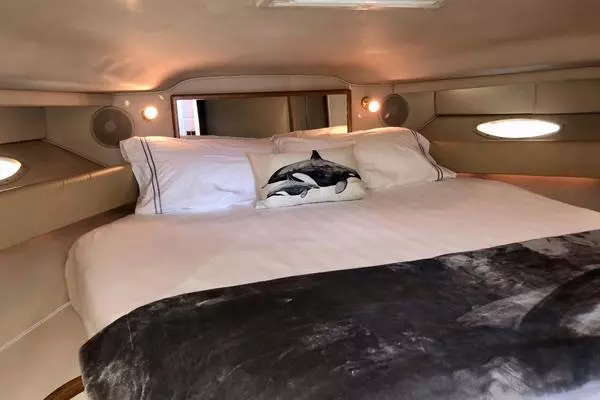 Sea Ray 400 Express Cruiser Yacht For Sale