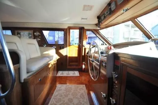 Photo of the 1987 Hatteras  "MY WAY"