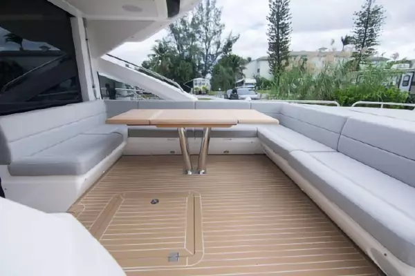 2018 Sunseeker 68