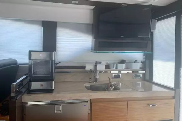 2017 Tiara Yachts 39