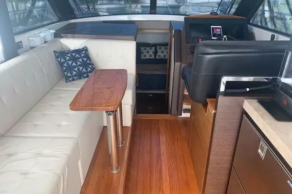 2017 Tiara Yachts 39
