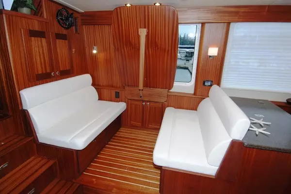 American Tug 485 Yacht For Sale