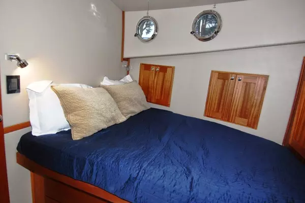 American Tug 485 Yacht For Sale