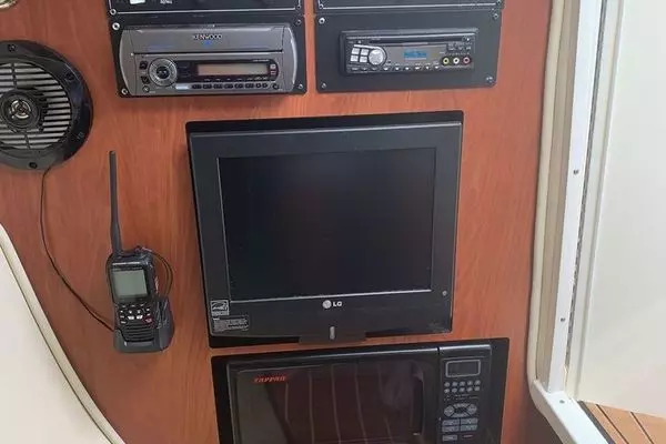 Photo of the 2008 Monterey 318SSX Super Sport