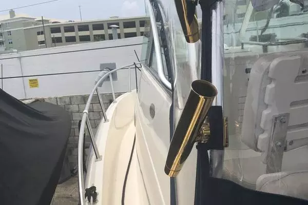 Photo of the 2003 Pursuit 2870 Walkaround