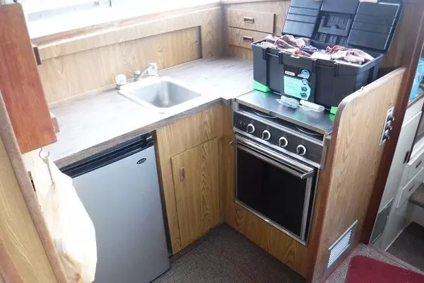 Photo of the 1980 Bertram 33 "Lady Nicole"