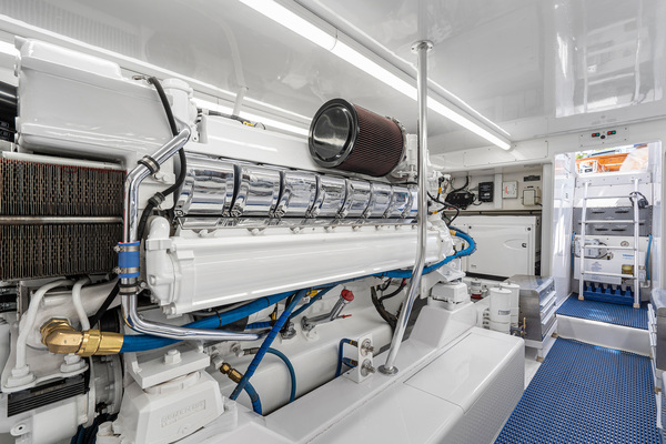 Hit n Run 68ft F amp S Yacht For Sale