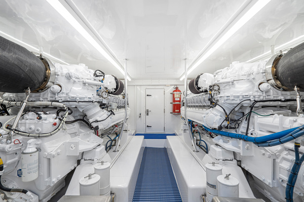 Hit n Run 68ft F amp S Yacht For Sale