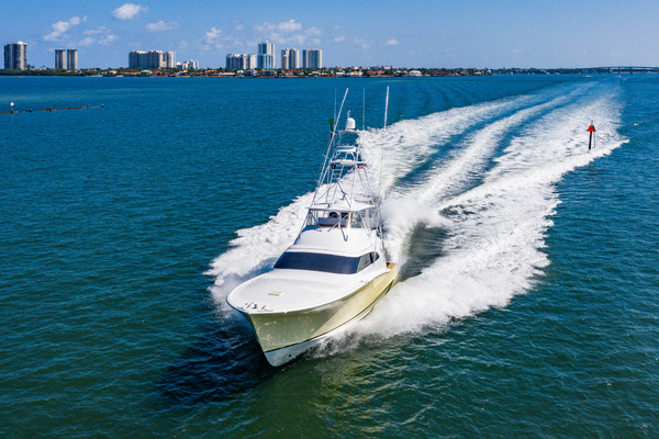 Hit n Run 68ft F amp S Yacht For Sale
