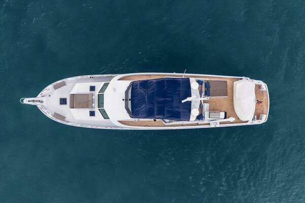 1998 Hatteras 74