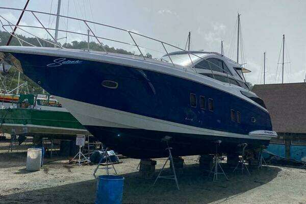 Photo of the 2009 Regal 5260