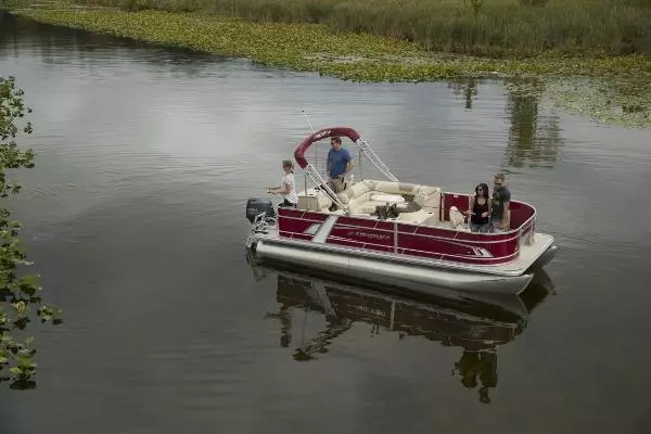 Photo of the 2025 Starcraft EX 18