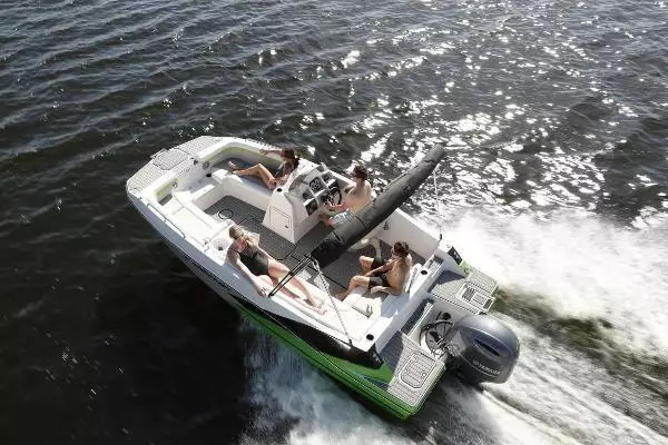 Photo of the 2025 Starcraft 191 SVX