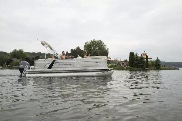 Photo of the 2025 Starcraft EX 20