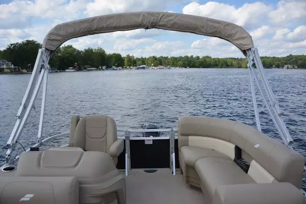 Photo of the 2025 Starcraft LX 16