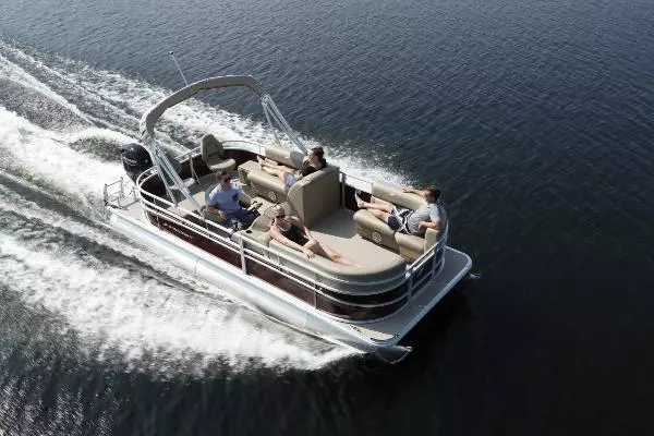 Photo of the 2025 Starcraft LX 18