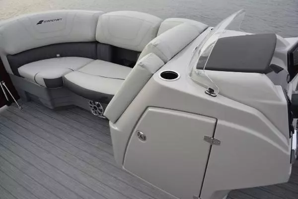Photo of the 2025 Starcraft SLS 3