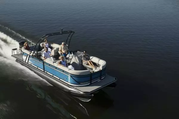 Photo of the 2025 Starcraft SLS 3