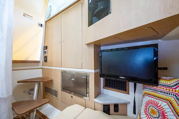 2017 Boston Whaler 37