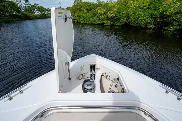 2017 Boston Whaler 37
