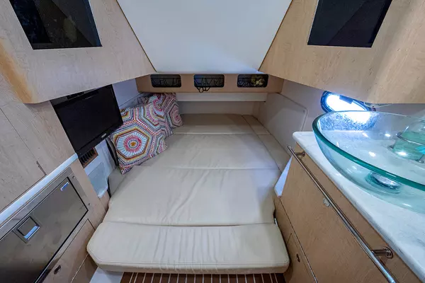 2017 Boston Whaler 37