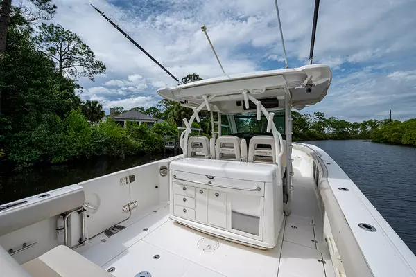 2017 Boston Whaler 37