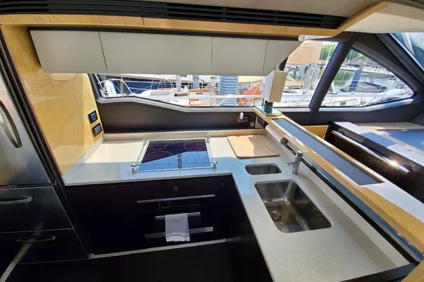 2018 Azimut 66