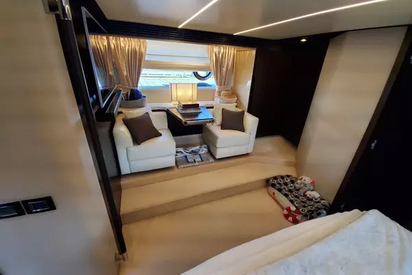 2018 Azimut 66