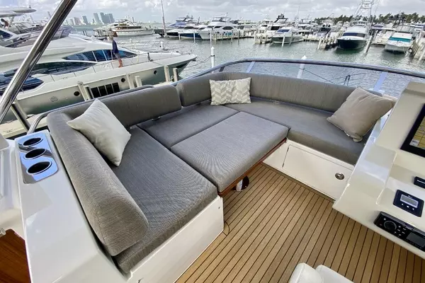 2018 Azimut 66