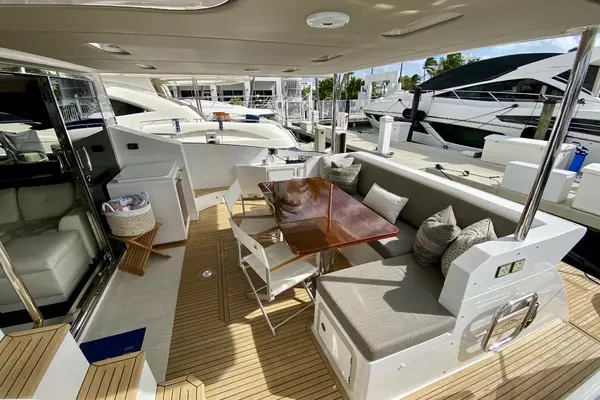 2018 Azimut 66